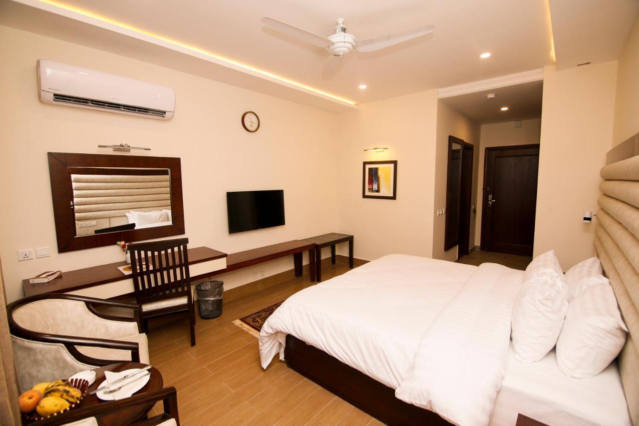 Hotel One Rahim Yar Khan Club Road Exterior foto