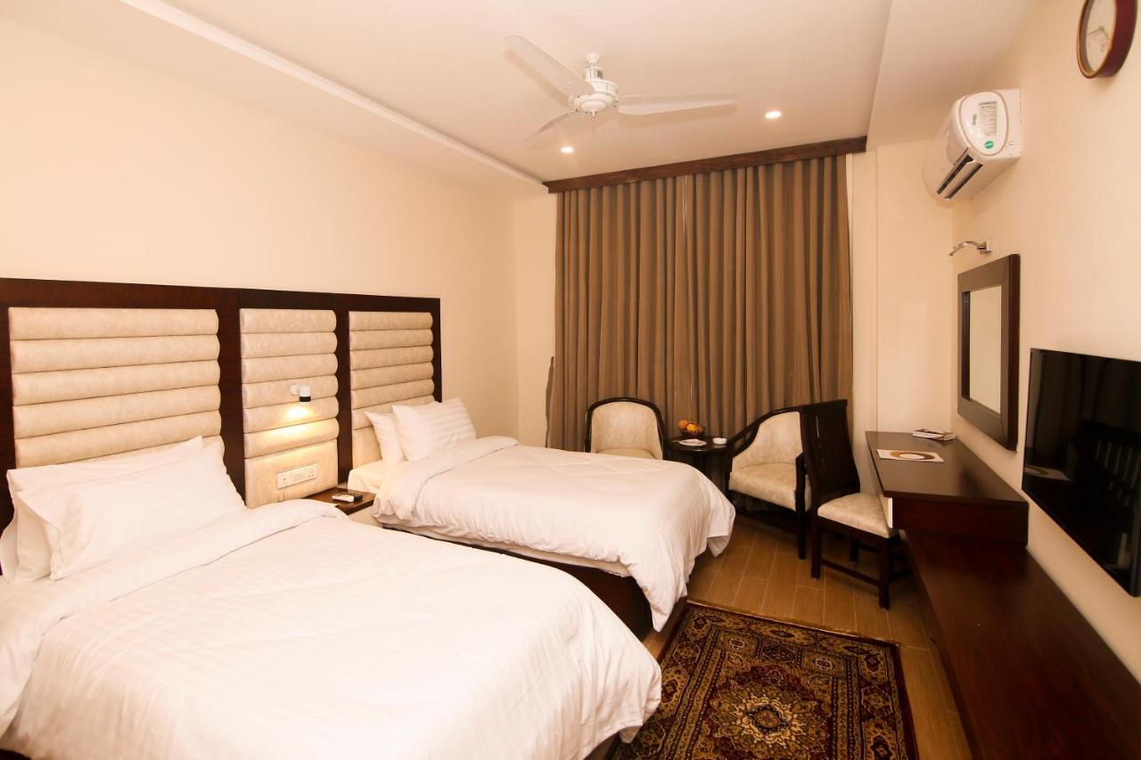 Hotel One Rahim Yar Khan Club Road Exterior foto