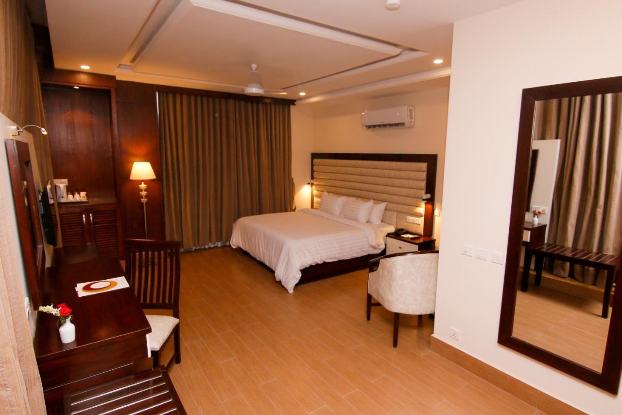 Hotel One Rahim Yar Khan Club Road Exterior foto